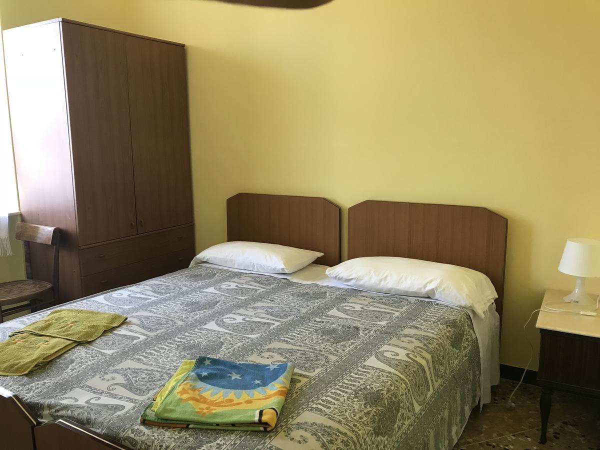 Albergo Delfino San Pietro d'Olba Dış mekan fotoğraf