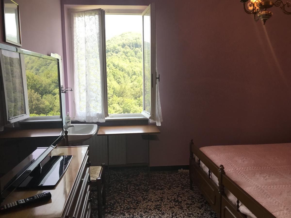 Albergo Delfino San Pietro d'Olba Dış mekan fotoğraf